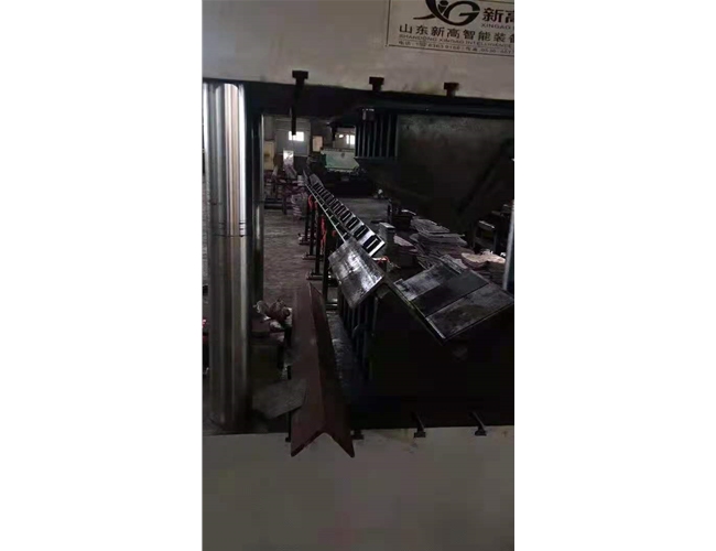 角鋼開合角機(jī)
